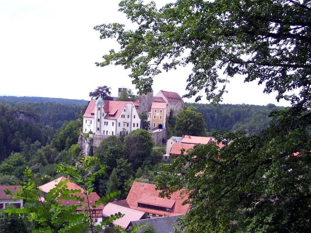 Хостел Herberge Burg Хонштайн Экстерьер фото